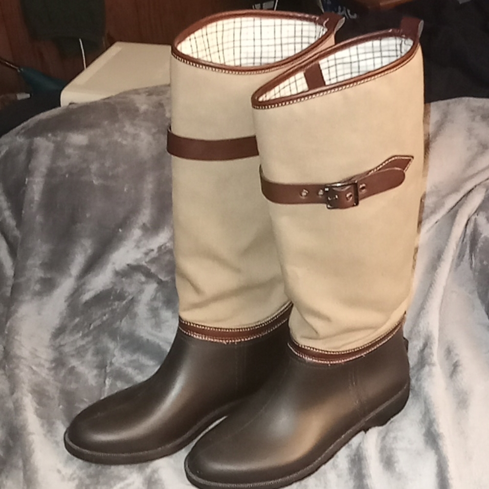 Tall rain boots